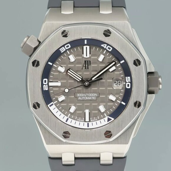 MINT Audemars Piguet 42mm Men's Watch With Box - Picture 2 of 6